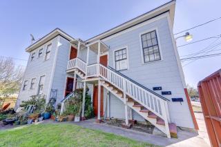 Beauty on Ball -Studio 3- King Bed, Great Location - 6