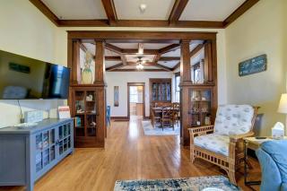 Island Pride Bungalow - King Beds near Beach! - 3