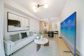 Urban Oasis Luxury Suite- Sky High Amenities - 3