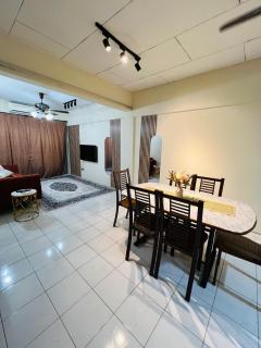 NaaaZ Homestay Bukit Beruntung - 9