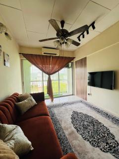 NaaaZ Homestay Bukit Beruntung - 2