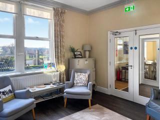 Bracken Hall House - 4