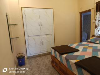 Vicky's Home Stay Hampi - 3