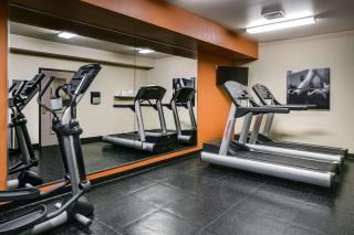 Country Inn & Suites by Radisson, Madison West, WI - 1