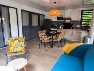 Ti Kaz Luxuriante - Jacuzzi Privé - Évasion Tropicale & Intimité - 6