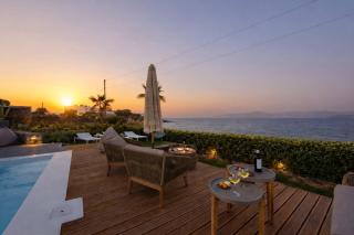 Black Pearl Villa - Sea Front - 3