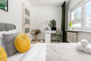 Lumina cozy 3-room apart near the metro station - 1