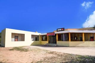 Hotel O Midwaytreat Burhanpur - 0