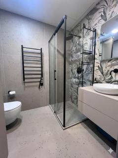 New Cozy Designer Apartment in Uzupis Walk to Old Town in a Luxury Building Garden View Balcony - 4