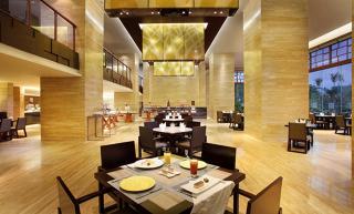 Phoenix Waterside Gloria Resort Sanya - 8