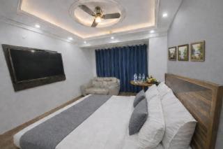 Hotel The Infinity Near Delhi Airport - 6