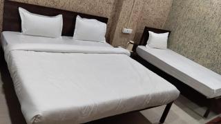 Hotel Vishnu Inn - 3