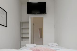 Luxury 6-Bedroom Apartment near Millennium City - 7