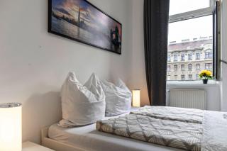 Bright 1BR Flat Near Danube River Millennium Tower - 0