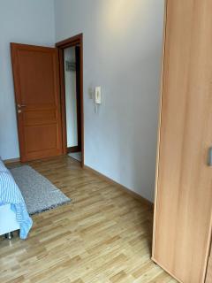 Chambres et appartement dans un immeuble - 4