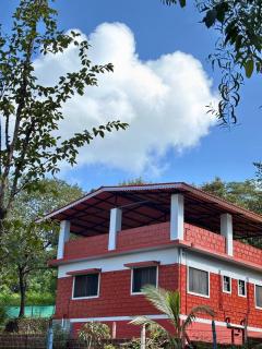 Nature Nest Retreat & Peaceful Family Home - 3