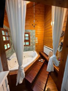 בקתות עץ סקנדינביות במטולה - 1