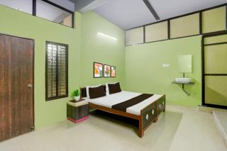 SPOT ON by OYO Hotel Sun City - 2