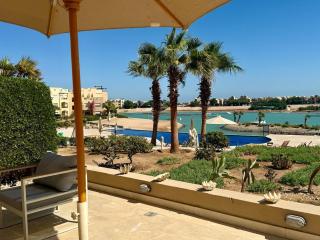 Scenic 2BR Ground Floor - Free Pool& Lagoon Access In ElGouna - 4