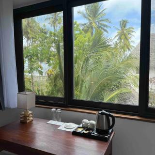 Watertower by Manolo Beach Resort - 7