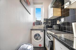 Holburn Lodge by Duthie Park Work Ready Fast Wi-Fi - 4