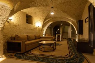 Modern Designer Flat in Historic Baku Building - 5