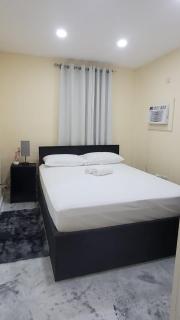 Peaceful in Town - 8