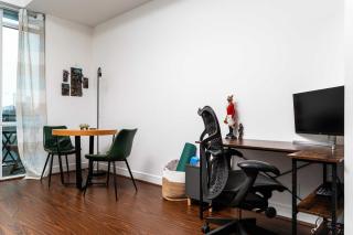 Luxury 1BR Plus Den Condo With Sauna Access - 2
