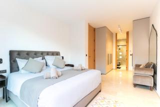 Elegant Villa Free Breakfast Heated Pool Spa - 9