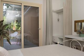 Beach House Lefkes B - 4