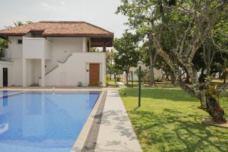 Hibiscus Beach Hotel & Villas - 4