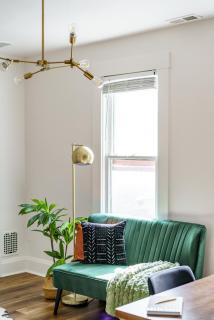 Jungle House Columbus Downtown Free Parking Sleeps 8 - Near Convention Center & Nationwide Arena - 2BR Luxury Home - Pet Friendly Over 5,800 Five Star Stays - 3