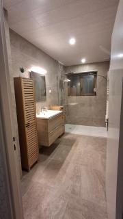 Gîte l'échappée étoilée et son jacuzzi privatif - 2