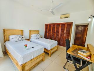 Aurelia Sands Beachfront Retreat with Pool & AC - 9