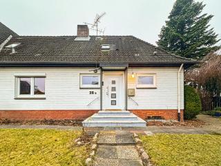 TraveNah - Ruhige 3-Zimmer-DG-Ferienwohnung im Grünen mit eigenem Eingang und Fahrradgarage - 6