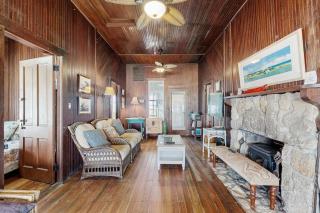 Fabulous oceanfront home with ocean view, WiFi, washer/dryer, & central AC - 8