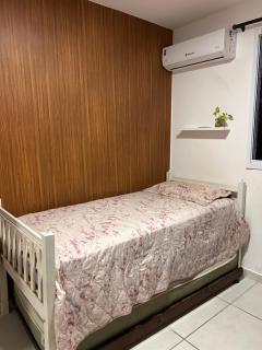 Quarto em apartamento só para mulheres - 0