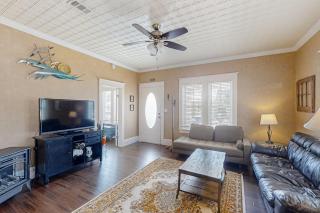 Pet -Friendly Home Walking Distance to Down St Augustine - 8