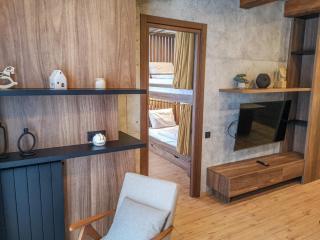 Designer Family Chalet I 5 min walk to Ski Lifts & 1 min to Shops I Mountain View - Gudauri - 5