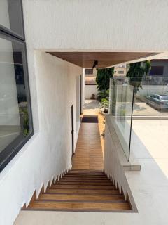 Luxury 3B Apartment with Pool & Stylish Living - 6