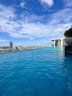 High Rise Floral Private Jacuzzi with Garden Patio - 5