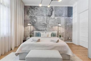 Stylish 2BR Apartment in Old Town - 0