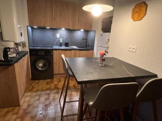 Appartement 4/6 Personnes Plain Pied - 5min Plage - Piscine en face - 9