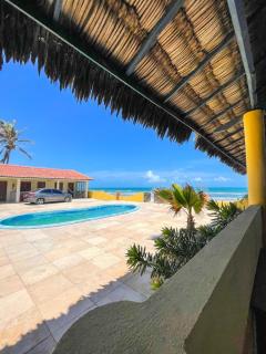 Sua própria pousada na praia - 1