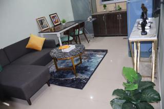 Premium 1BHK Apartment near main boulevard Bahria - 7