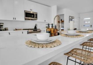 Modern Southwest Retreat with Pool near Old Town - 5