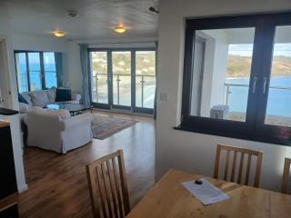 Harbour Views, Coverack - 9