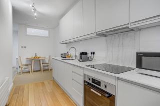 Private Entrance Garden Flat in Kensington Olympia - 6