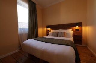 Wooden Style 2BD Charming Stay Prime Old Tbilisi - 9