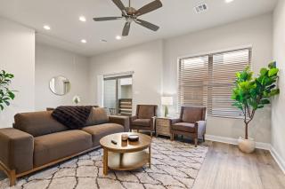 NEW Mais La House Garage KING 85 TV Cajun Luxury - 0